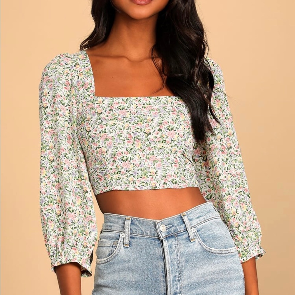 Lulus NWT Even Sweeter White Floral Print Three-Quarter Sleeve Crop Top Size Med